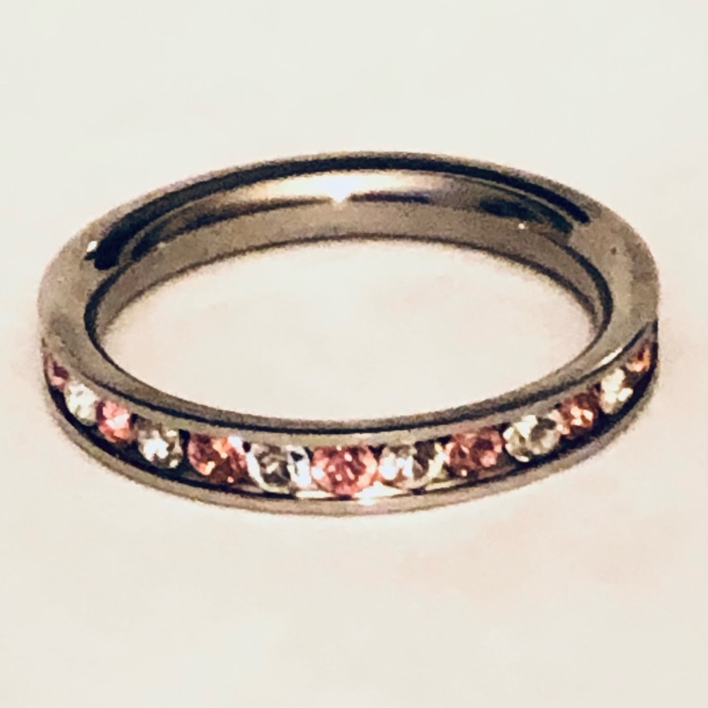 Pink and White Faux diamonds Ring - Picture 6 of 8